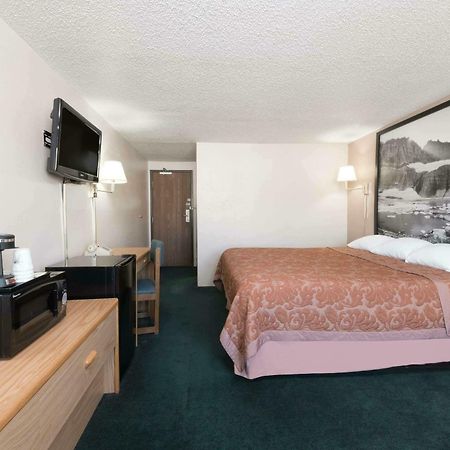 Super 8 By Wyndham Glendive Hotel Eksteriør billede