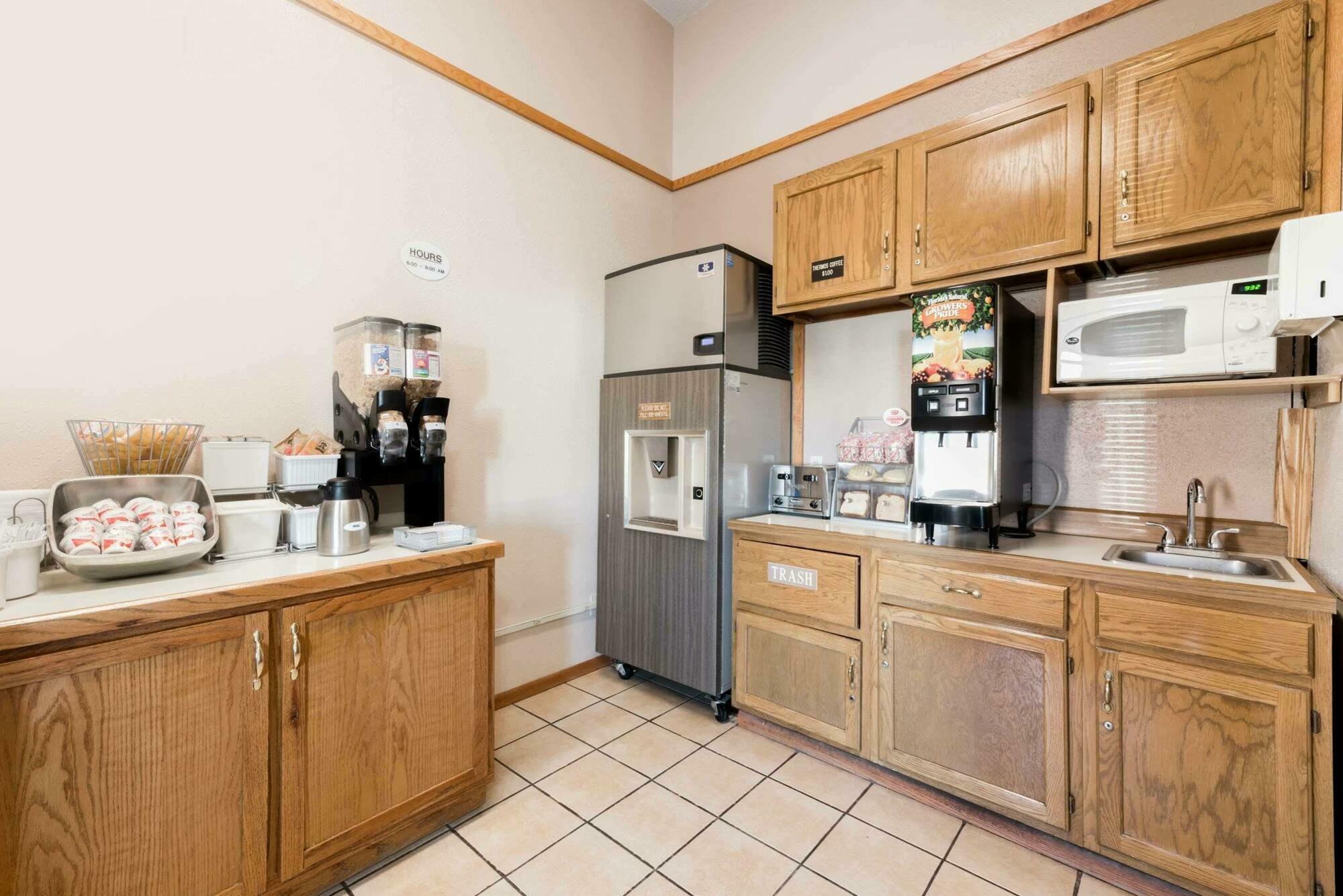Super 8 By Wyndham Glendive Hotel Eksteriør billede