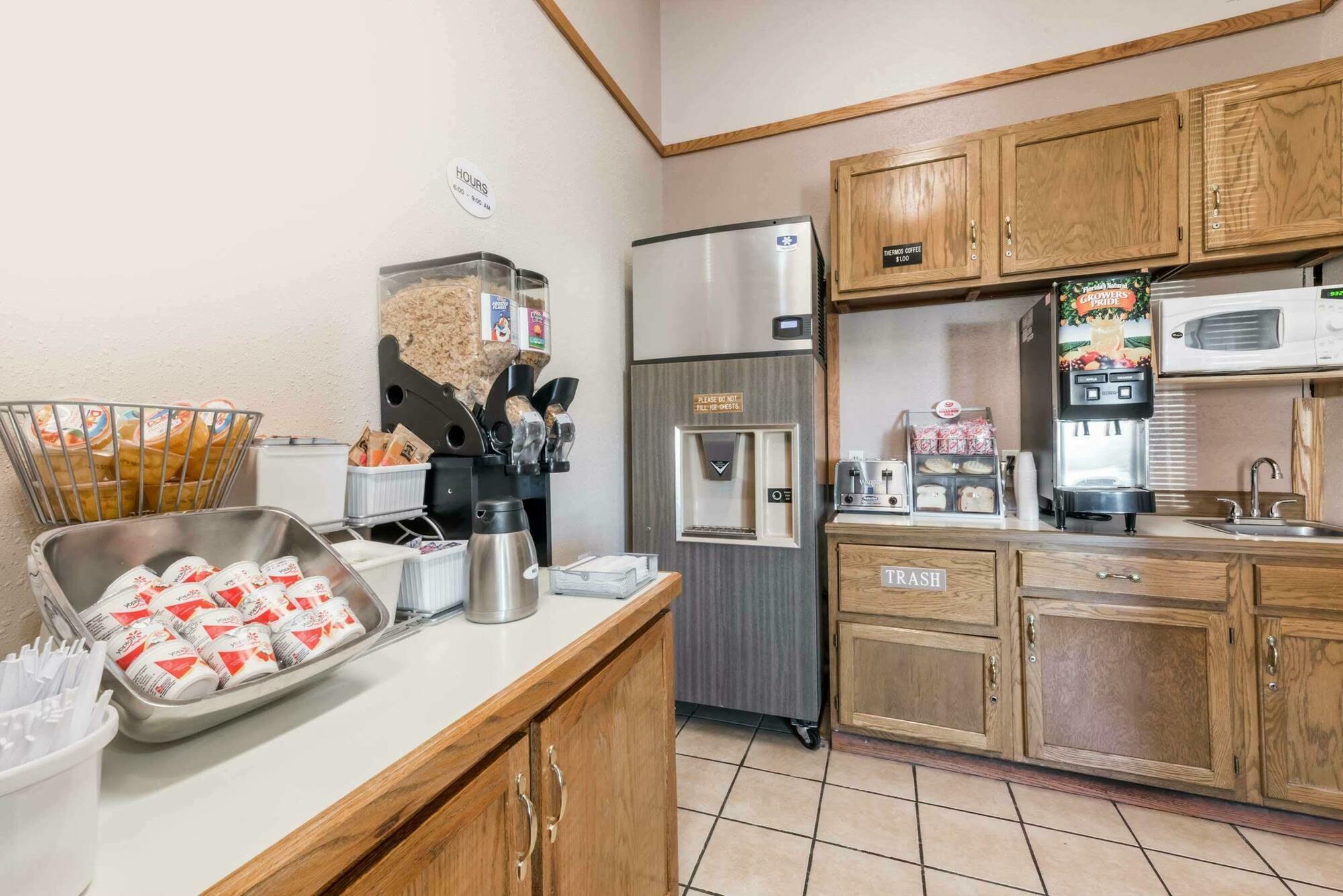 Super 8 By Wyndham Glendive Hotel Eksteriør billede